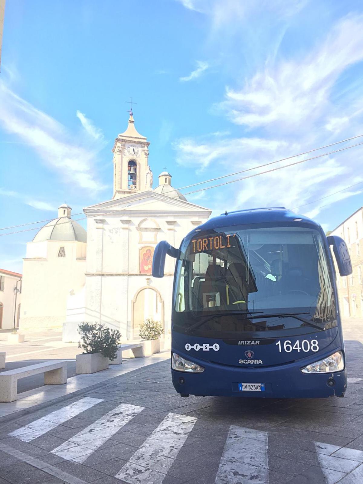 באוני Drommire In Plassa E Clesia מראה חיצוני תמונה
